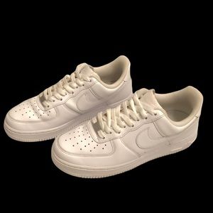 Nike Air Force, Size 9